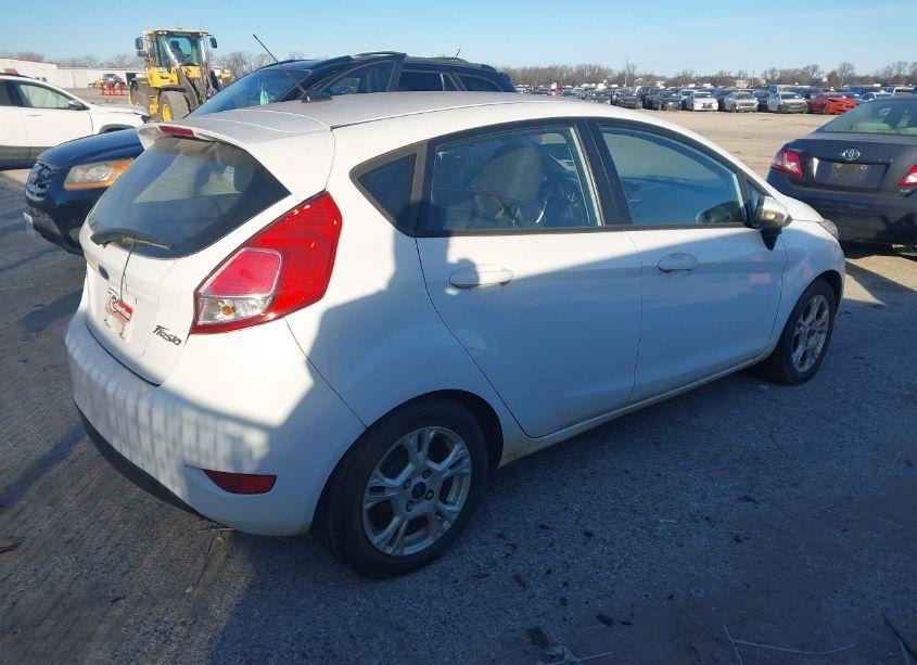 Photo 4 of 2014 Ford Fiesta SE (VIN 3FADP4EJ1EM102763)