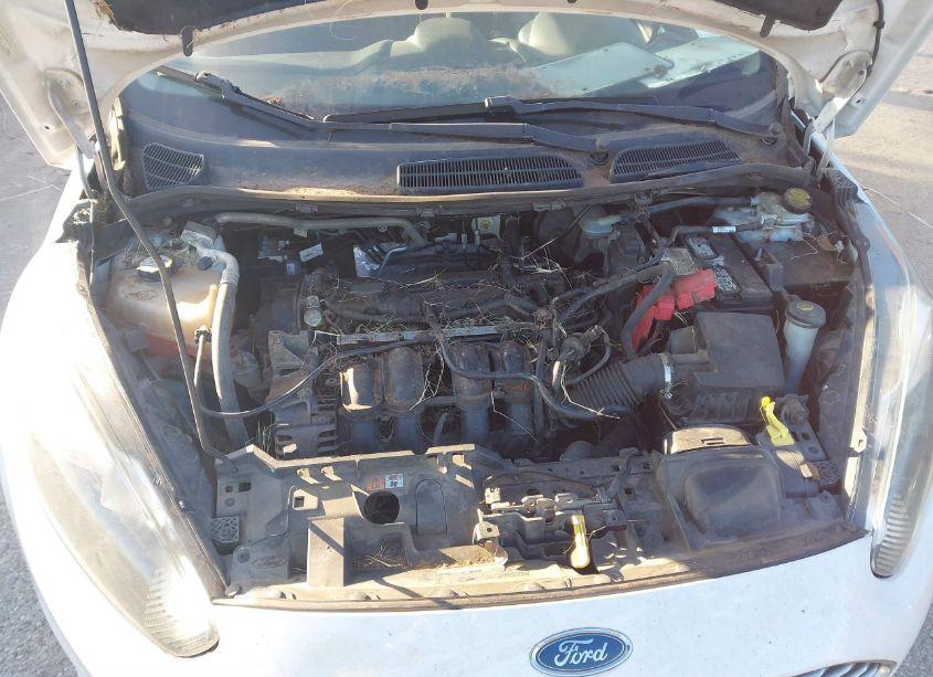 Photo 6 of 2014 Ford Fiesta SE (VIN 3FADP4EJ1EM102763)