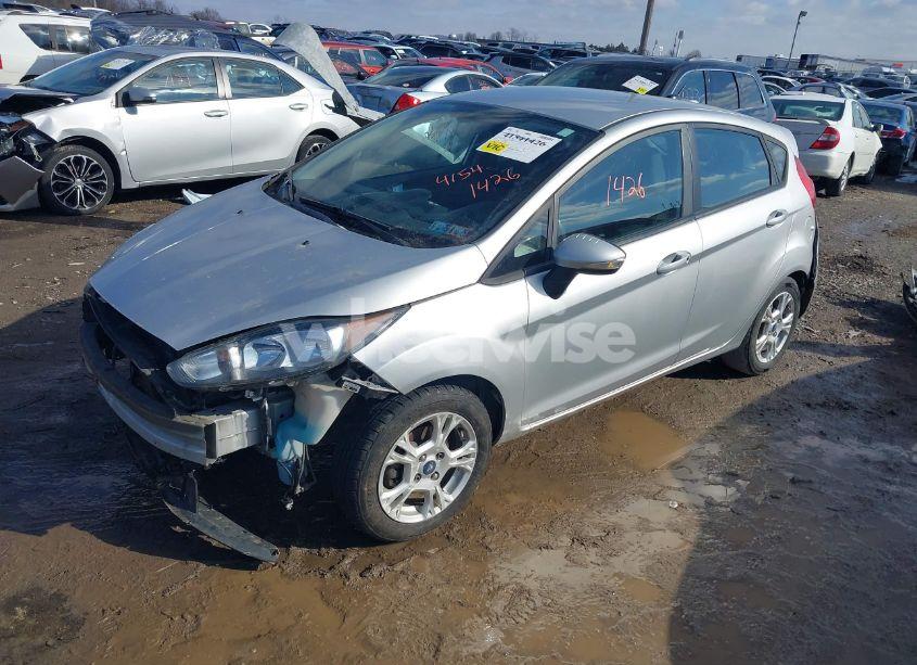 Photo 2 of 2014 Ford Fiesta SE (VIN 3FADP4EJ1EM140025)