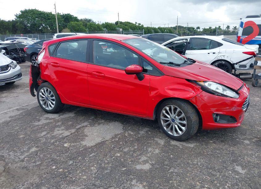 2014 Ford Fiesta SE (VIN 3FADP4EJ1EM200269) main photo