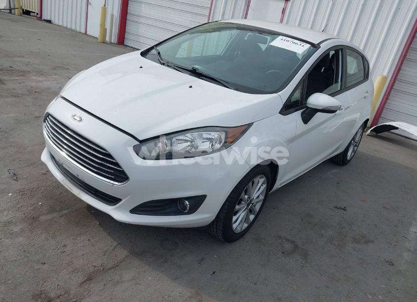 Photo 2 of 2014 Ford Fiesta SE (VIN 3FADP4EJ1EM201096)