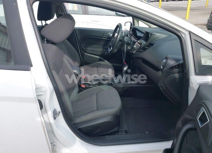 Photo 5 of 2014 Ford Fiesta SE (VIN 3FADP4EJ1EM201096)