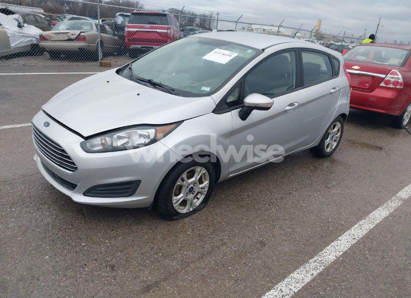 Photo 2 of 2016 Ford Fiesta SE (VIN 3FADP4EJ1GM136625)