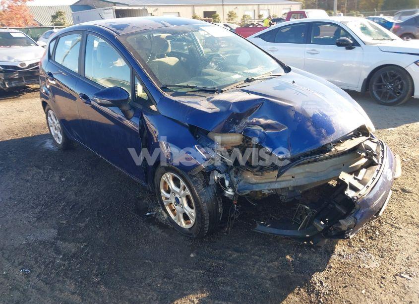 2016 Ford Fiesta SE (VIN 3FADP4EJ1GM193035) main photo