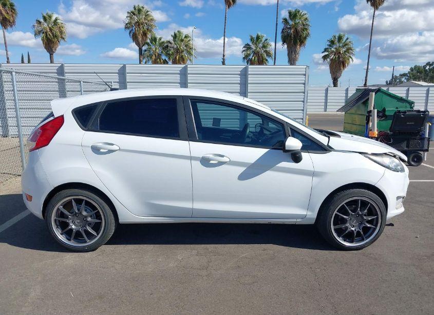 Photo 14 of 2018 Ford Fiesta SE (VIN 3FADP4EJ1JM132694)