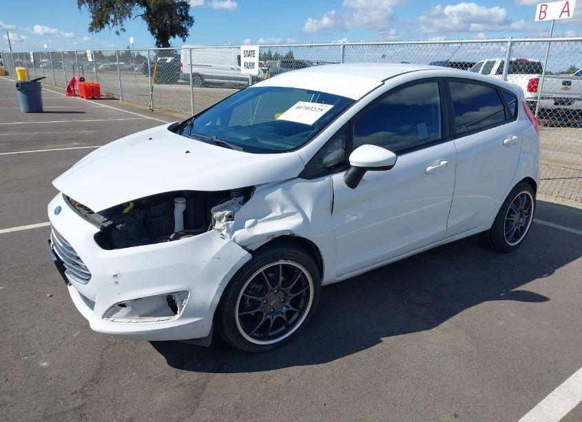 Photo 2 of 2018 Ford Fiesta SE (VIN 3FADP4EJ1JM132694)