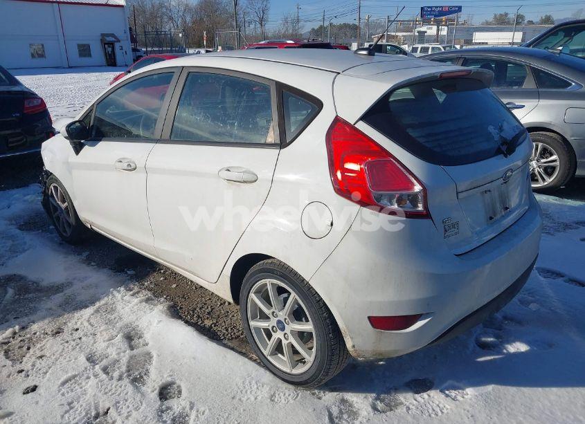 Photo 3 of 2019 Ford Fiesta SE (VIN 3FADP4EJ1KM134222)