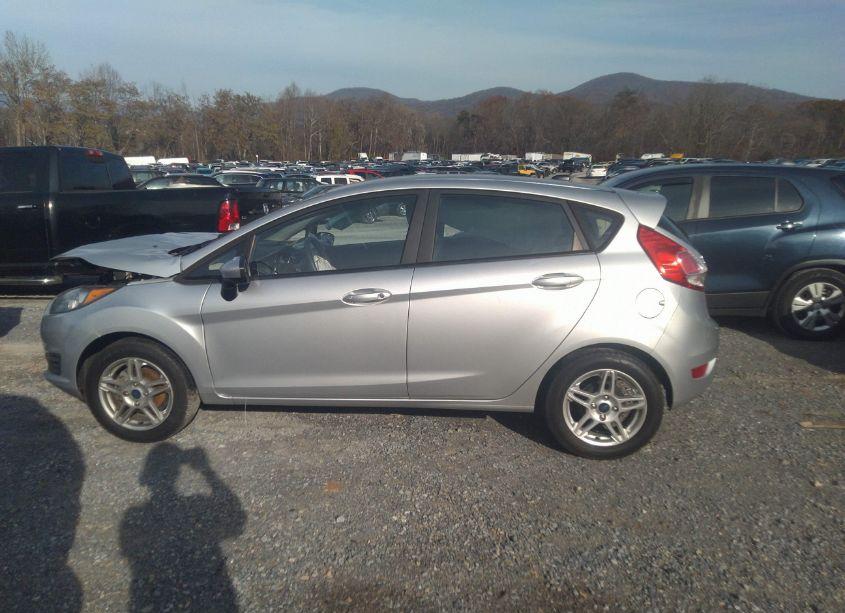 Photo 13 of 2019 Ford Fiesta SE (VIN 3FADP4EJ1KM144653)
