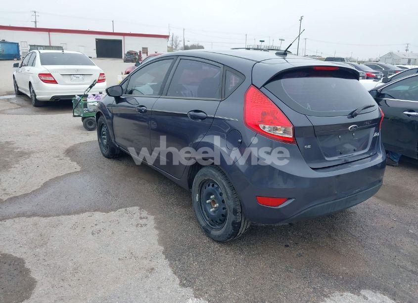 Photo 3 of 2013 Ford Fiesta SE (VIN 3FADP4EJ2DM116718)