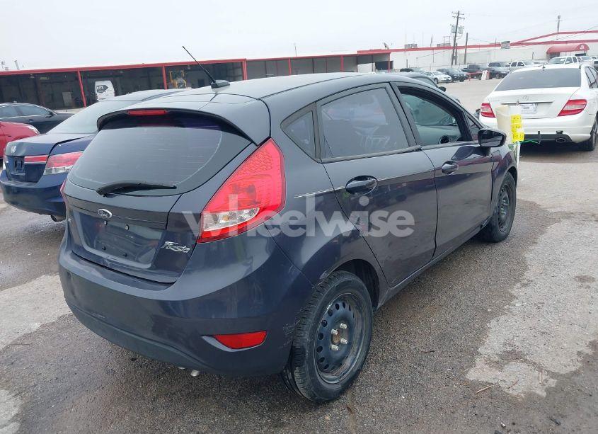 Photo 4 of 2013 Ford Fiesta SE (VIN 3FADP4EJ2DM116718)