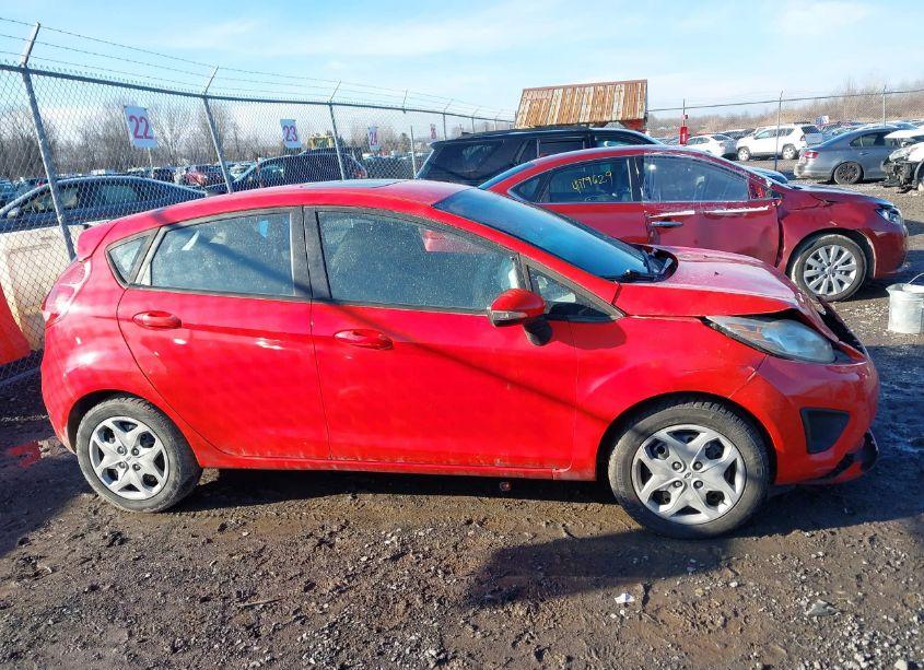 Photo 13 of 2013 Ford Fiesta SE (VIN 3FADP4EJ2DM118968)