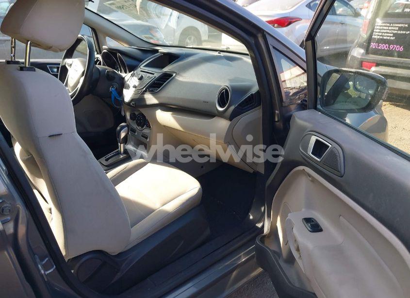 Photo 5 of 2014 Ford Fiesta SE (VIN 3FADP4EJ2EM120513)