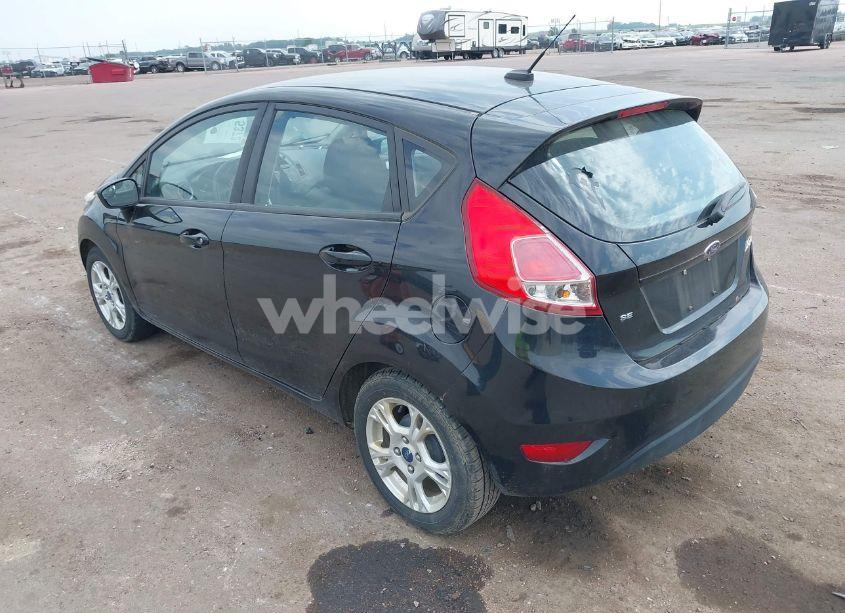 Photo 3 of 2015 Ford Fiesta SE (VIN 3FADP4EJ2FM107827)
