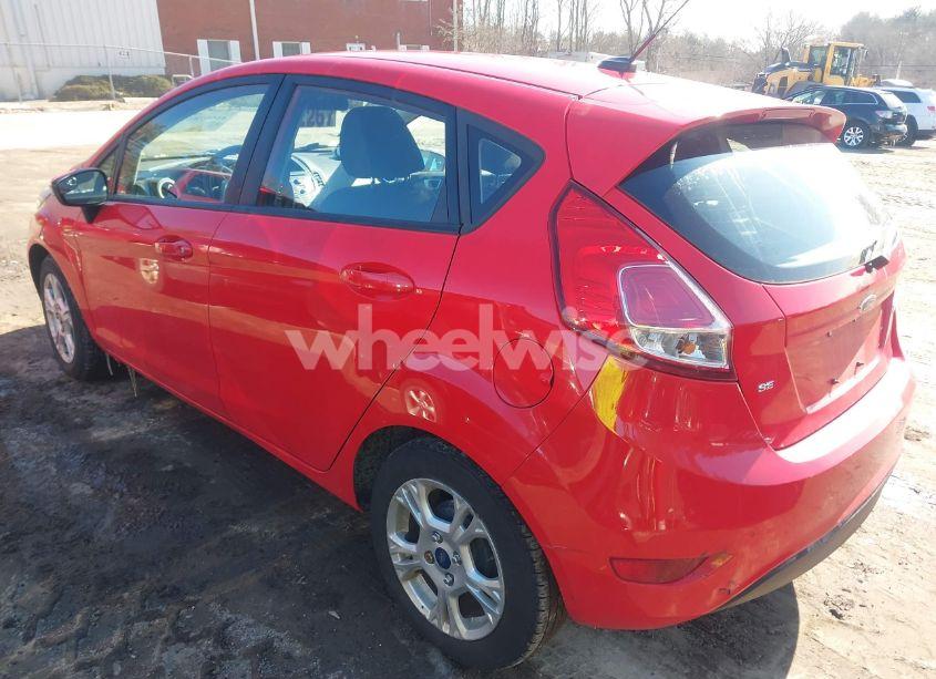 Photo 3 of 2015 Ford Fiesta SE (VIN 3FADP4EJ2FM108444)