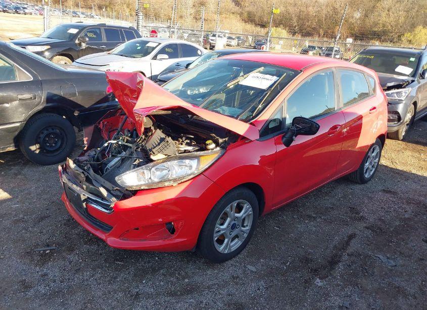 Photo 2 of 2015 Ford Fiesta SE (VIN 3FADP4EJ2FM171530)