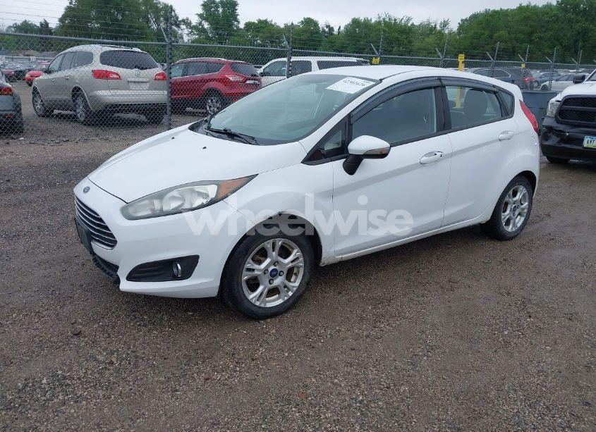 Photo 2 of 2015 Ford Fiesta SE (VIN 3FADP4EJ2FM172161)