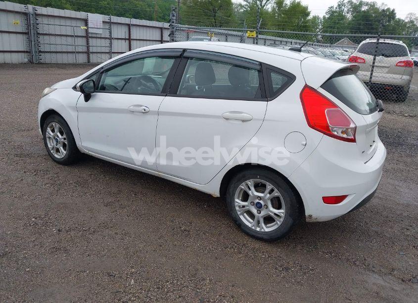 Photo 3 of 2015 Ford Fiesta SE (VIN 3FADP4EJ2FM172161)