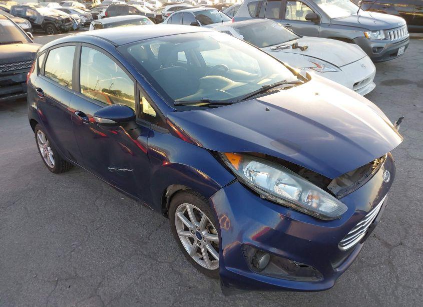 2016 Ford Fiesta SE (VIN 3FADP4EJ2GM105013) main photo