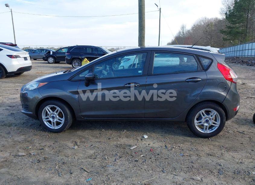 Photo 15 of 2017 Ford Fiesta SE (VIN 3FADP4EJ2HM128325)