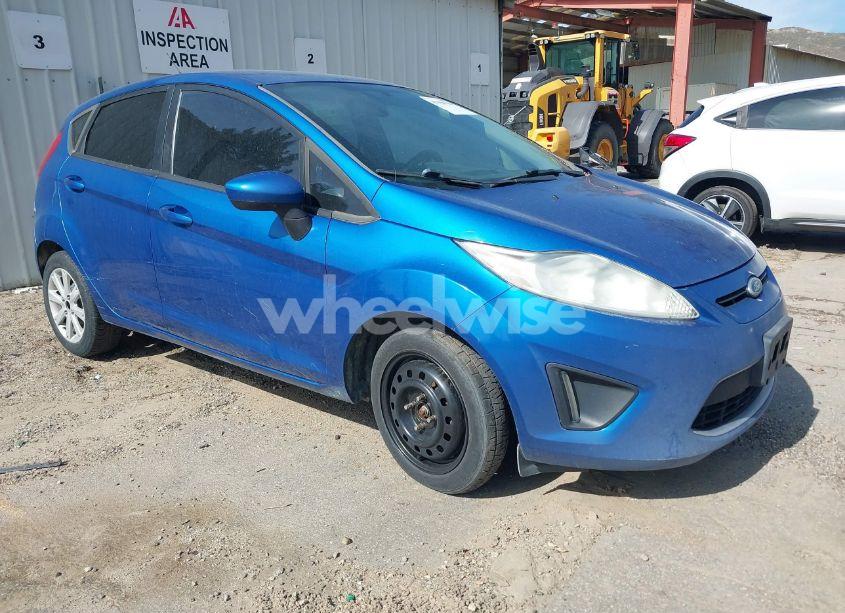 2011 Ford Fiesta SE (VIN 3FADP4EJ3BM154388) main photo