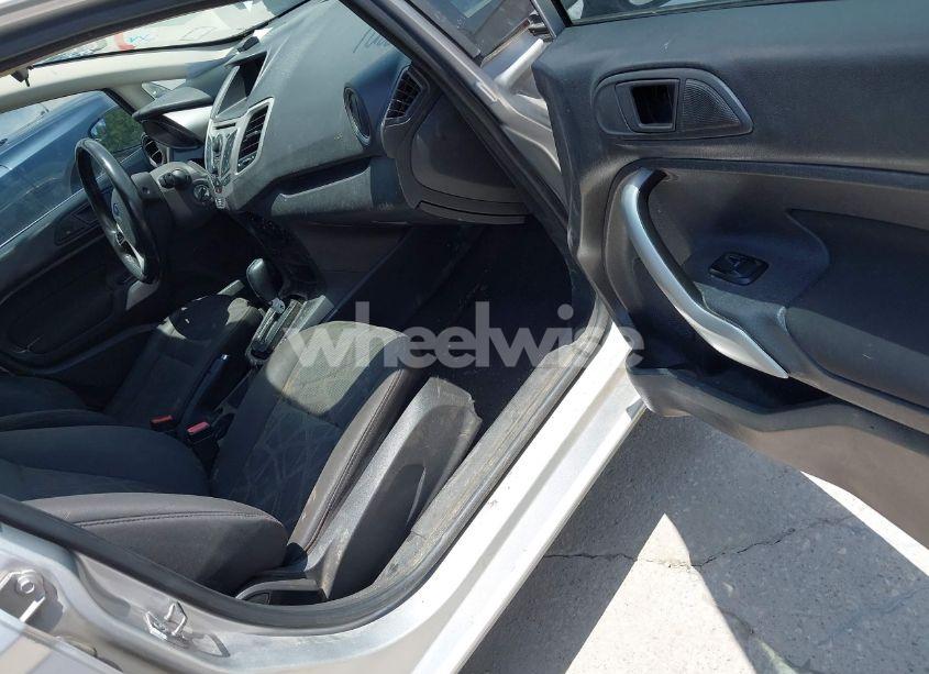 Photo 5 of 2013 Ford Fiesta SE (VIN 3FADP4EJ3DM107669)