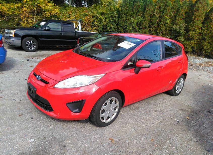Photo 2 of 2013 Ford Fiesta SE (VIN 3FADP4EJ3DM182615)