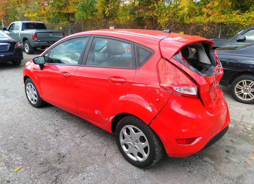 Photo 3 of 2013 Ford Fiesta SE (VIN 3FADP4EJ3DM182615)