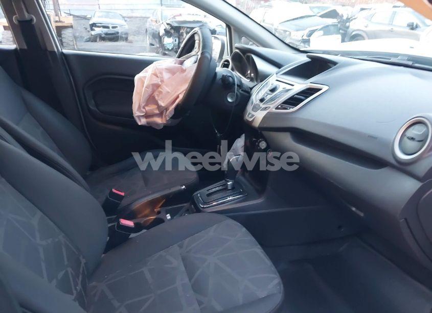 Photo 5 of 2013 Ford Fiesta SE (VIN 3FADP4EJ3DM195381)