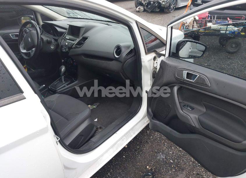 Photo 5 of 2014 Ford Fiesta SE (VIN 3FADP4EJ3EM116776)