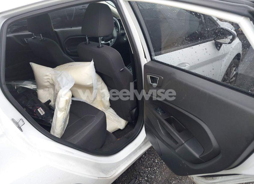 Photo 8 of 2014 Ford Fiesta SE (VIN 3FADP4EJ3EM116776)