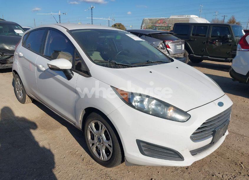 2014 Ford Fiesta SE (VIN 3FADP4EJ3EM190327) main photo