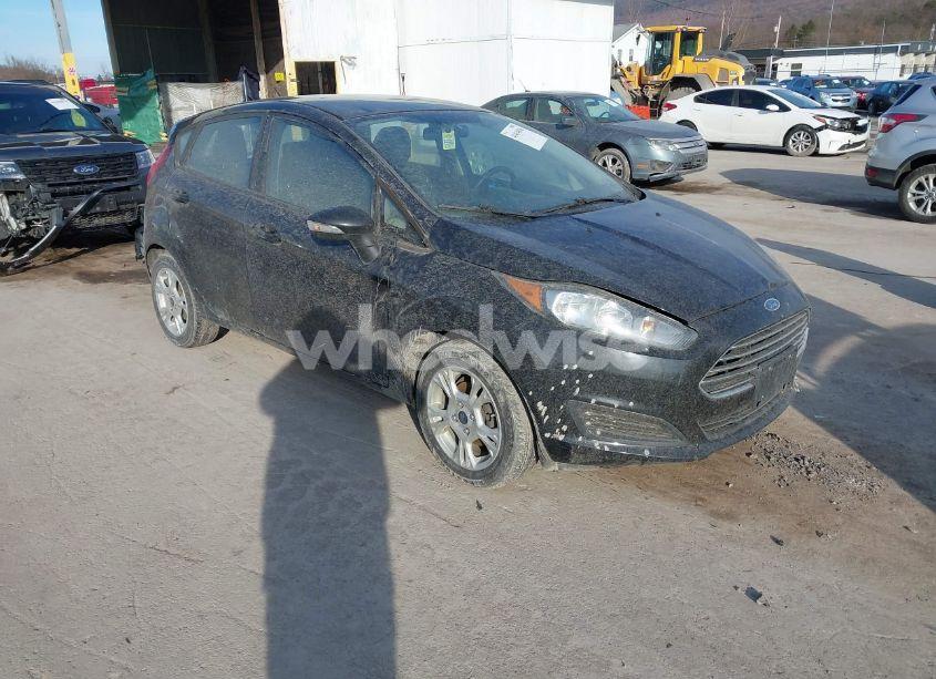 2014 Ford Fiesta SE (VIN 3FADP4EJ3EM195253) main photo