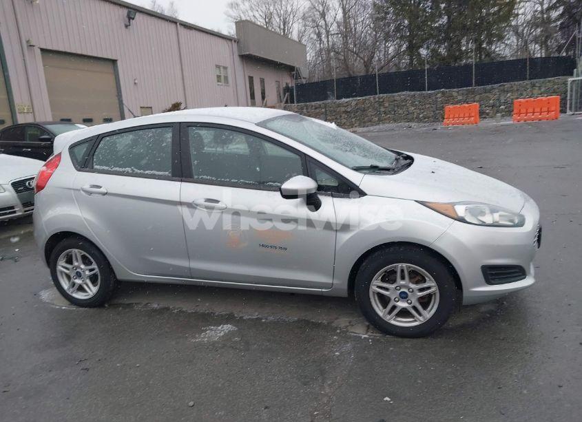 Photo 13 of 2019 Ford Fiesta SE (VIN 3FADP4EJ3KM145366)