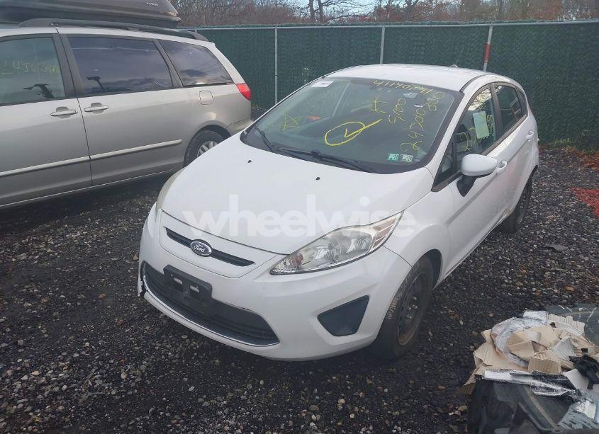 Photo 2 of 2012 Ford Fiesta SE (VIN 3FADP4EJ4CM160279)