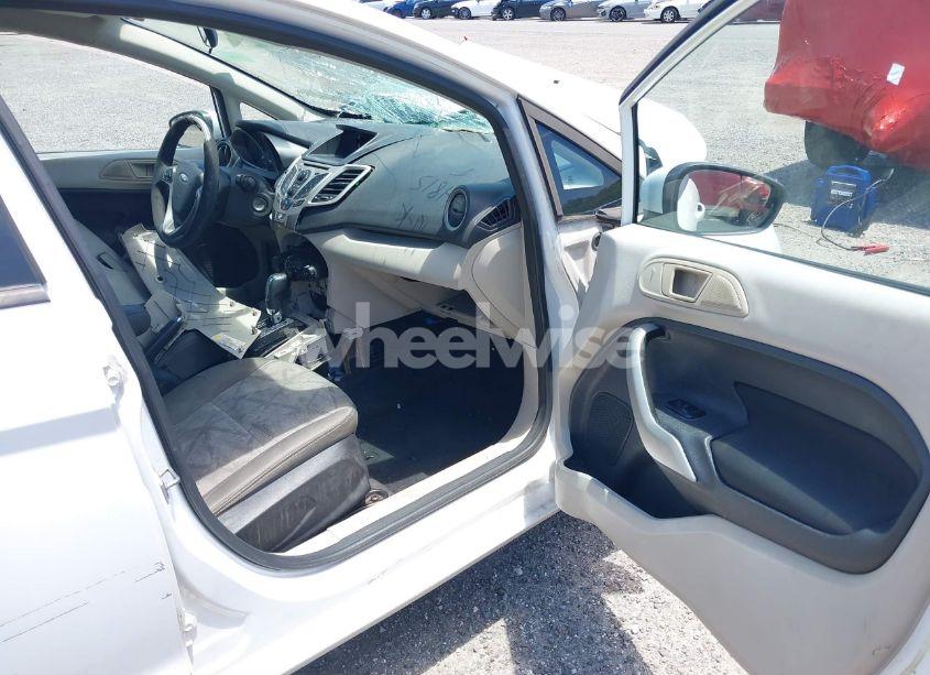 Photo 5 of 2013 Ford Fiesta SE (VIN 3FADP4EJ4DM174815)