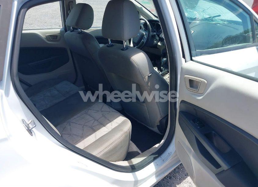 Photo 8 of 2013 Ford Fiesta SE (VIN 3FADP4EJ4DM174815)