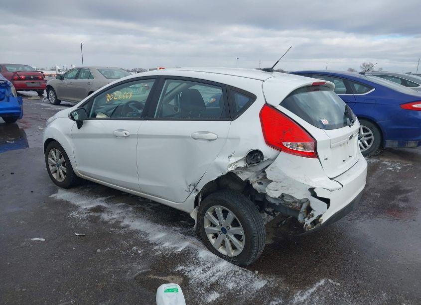 Photo 3 of 2013 Ford Fiesta SE (VIN 3FADP4EJ4DM176371)