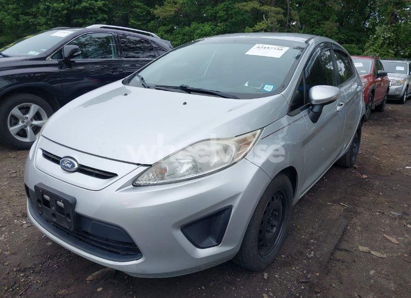 Photo 2 of 2013 Ford Fiesta SE (VIN 3FADP4EJ4DM223771)