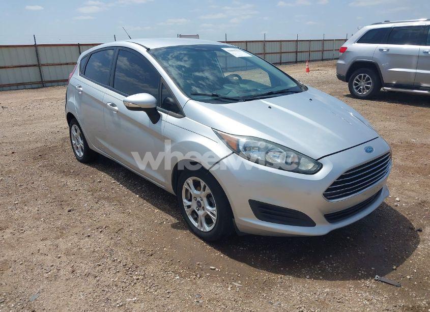 2014 Ford Fiesta SE (VIN 3FADP4EJ4EM151911) main photo