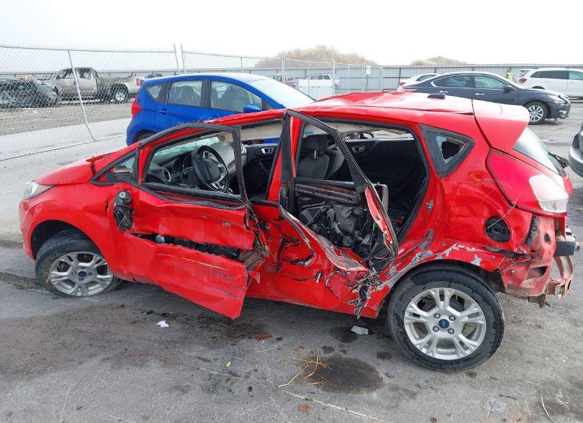 Photo 15 of 2015 Ford Fiesta SE (VIN 3FADP4EJ4FM111572)