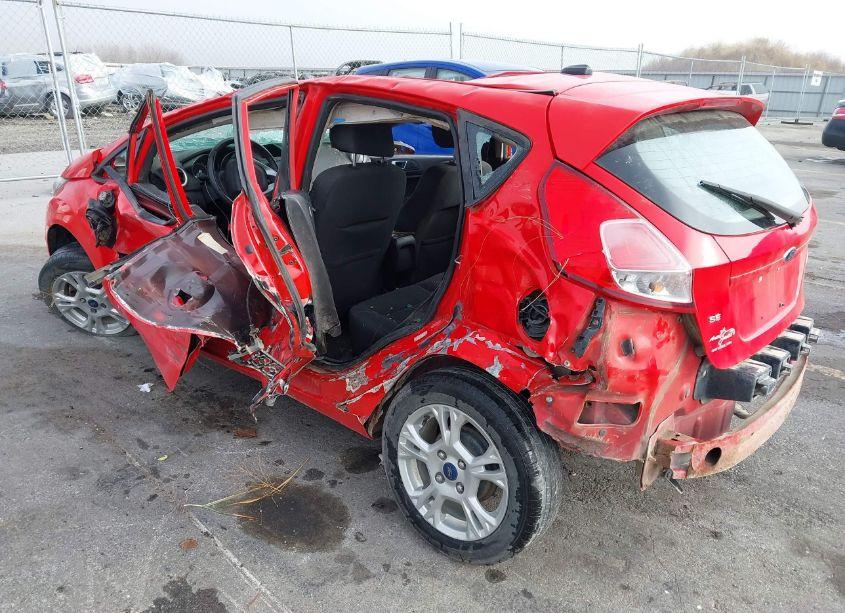 Photo 3 of 2015 Ford Fiesta SE (VIN 3FADP4EJ4FM111572)