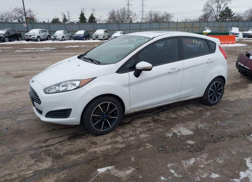 Photo 2 of 2015 Ford Fiesta SE (VIN 3FADP4EJ4FM223899)