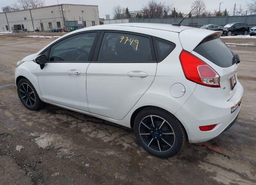 Photo 3 of 2015 Ford Fiesta SE (VIN 3FADP4EJ4FM223899)