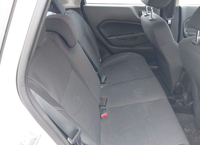 Photo 8 of 2015 Ford Fiesta SE (VIN 3FADP4EJ4FM223899)