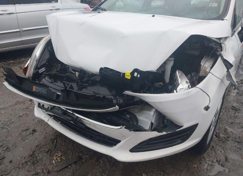 Photo 18 of 2019 Ford Fiesta SE (VIN 3FADP4EJ4KM108682)