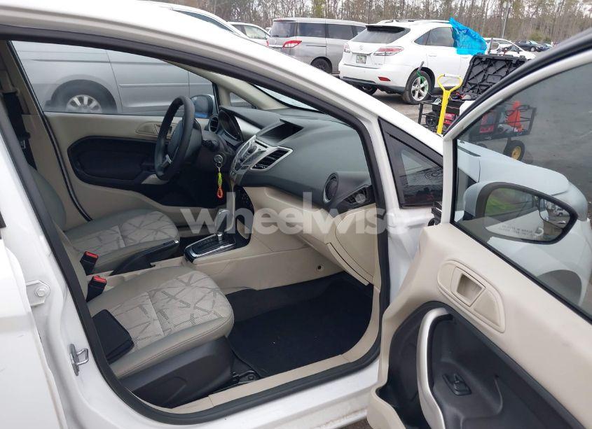 Photo 5 of 2011 Ford Fiesta SE (VIN 3FADP4EJ5BM146731)