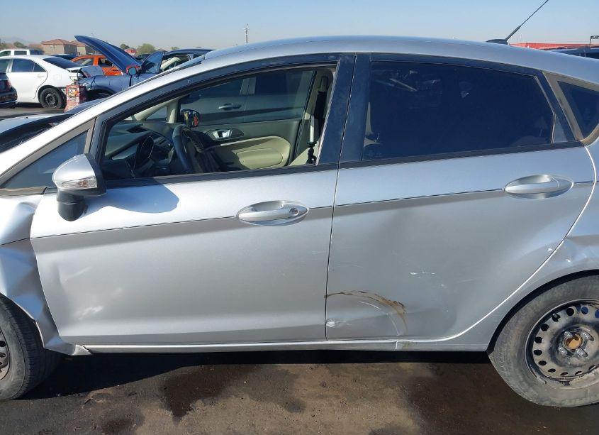 Photo 14 of 2014 Ford Fiesta SE (VIN 3FADP4EJ5EM207502)