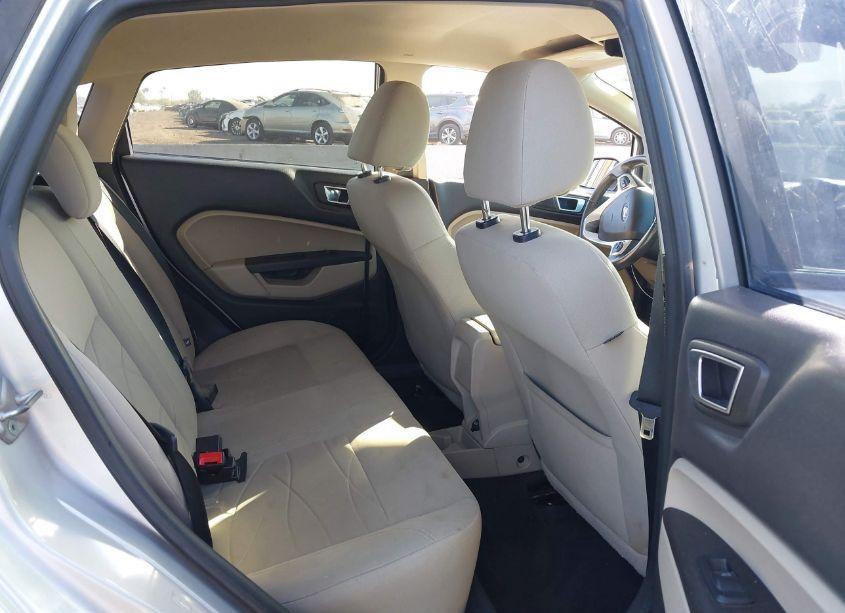 Photo 8 of 2014 Ford Fiesta SE (VIN 3FADP4EJ5EM207502)