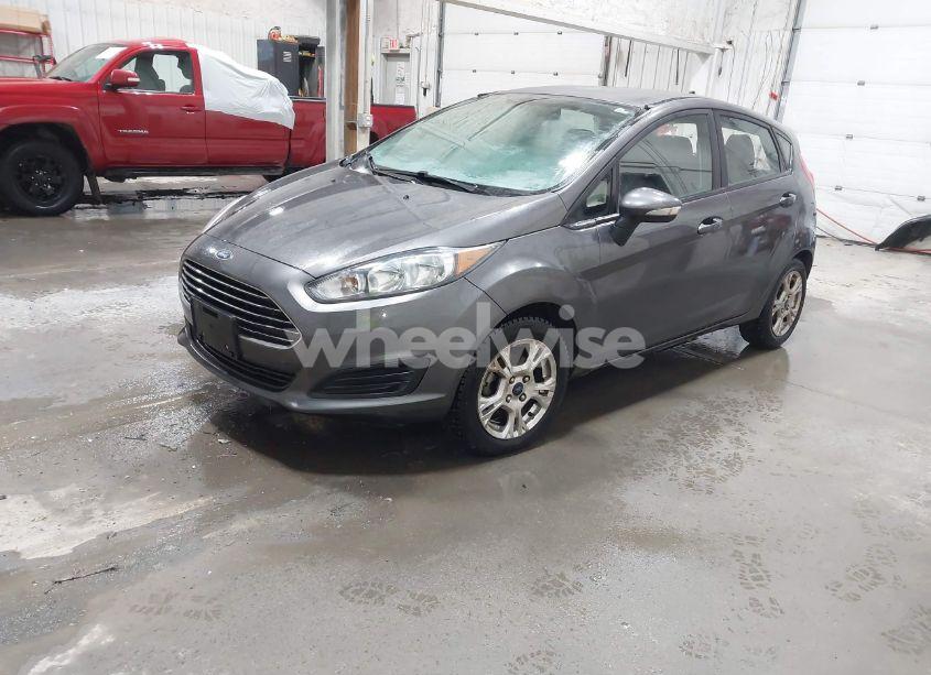 Photo 2 of 2015 Ford Fiesta SE (VIN 3FADP4EJ5FM162286)