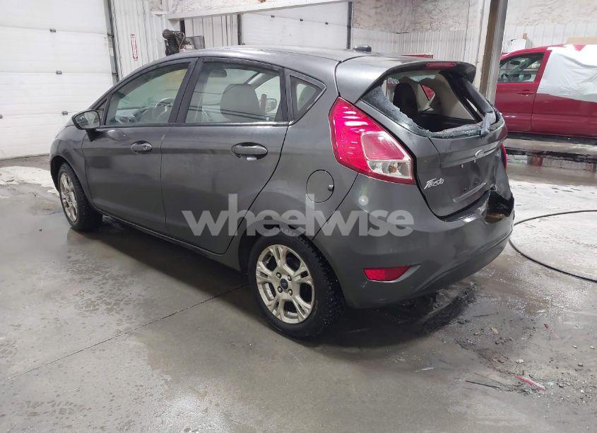 Photo 3 of 2015 Ford Fiesta SE (VIN 3FADP4EJ5FM162286)